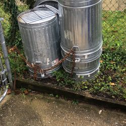 Trash Cans 