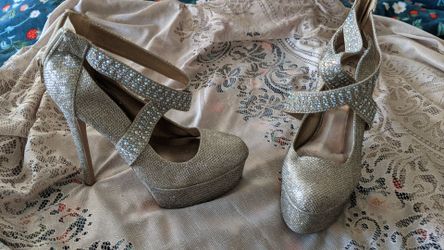 Gorgeous Qupid bedazzled gold platform heels