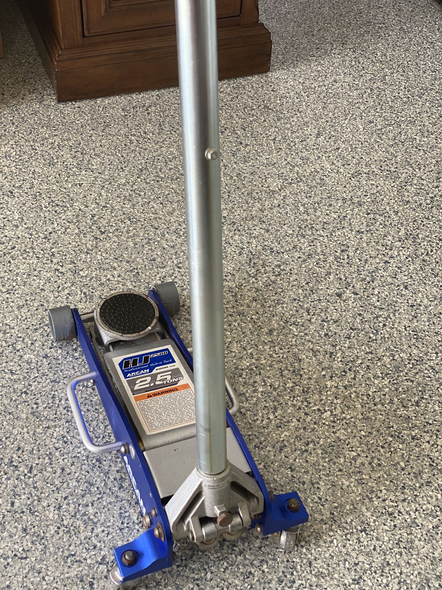 ARCAN HYBRID HJ2500 2 1/2 Ton, Steel Heavy Duty Floor Jack for Sale in