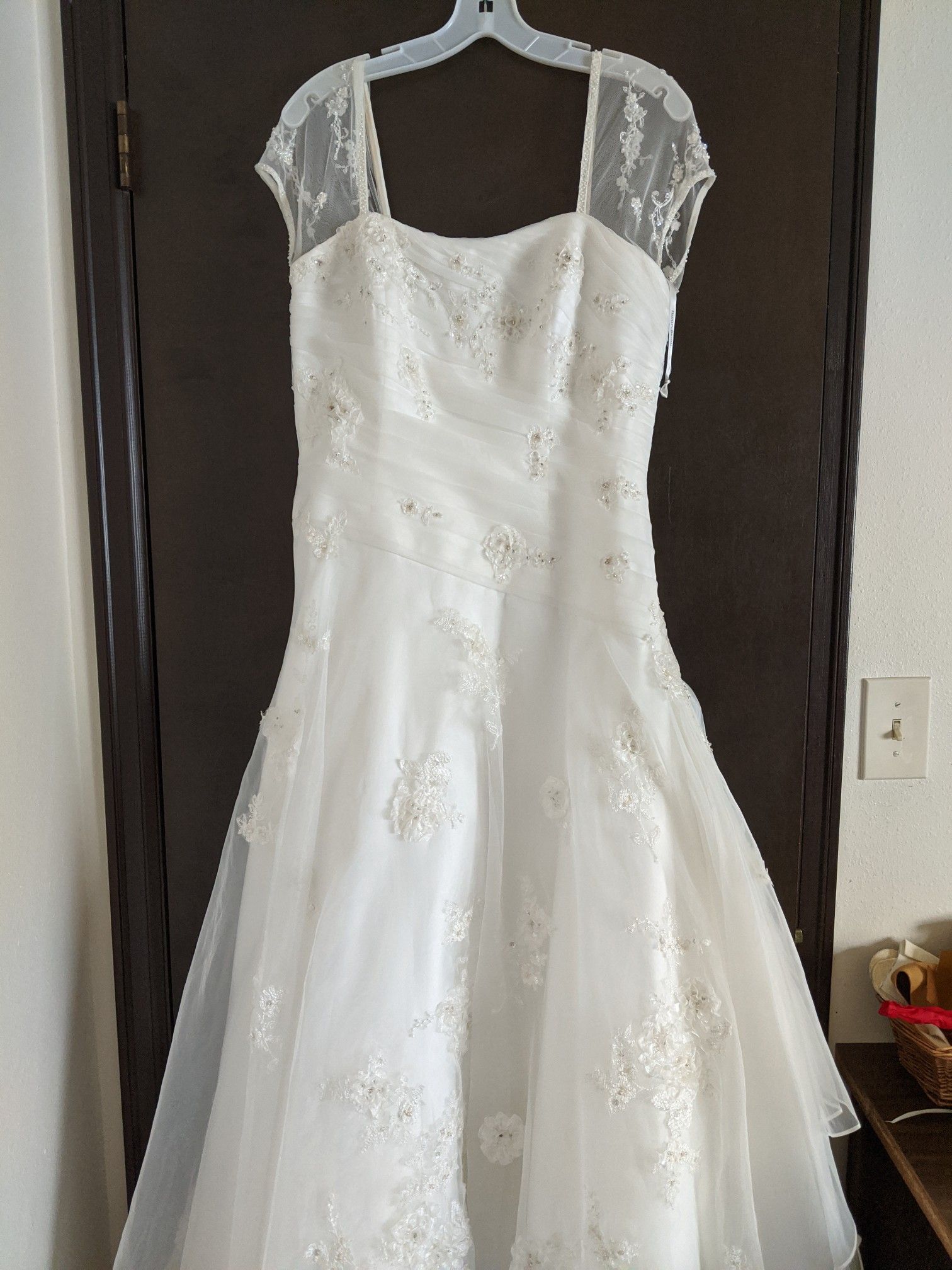 David's Bridal Wedding Dress size 14