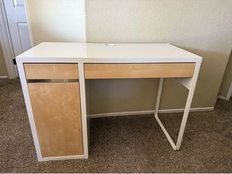 IKEA Micke Desk