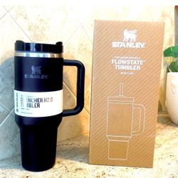 Stanley Quencher 40oz tumbler with straw new in a box