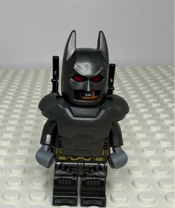 LEGO® Super Heroes Batman Minifigure Heavy Armour Justice League DC 76110 sh0528