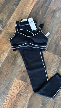 Women alo yoga set