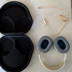 Apple Air pods Max With New Battery And Case