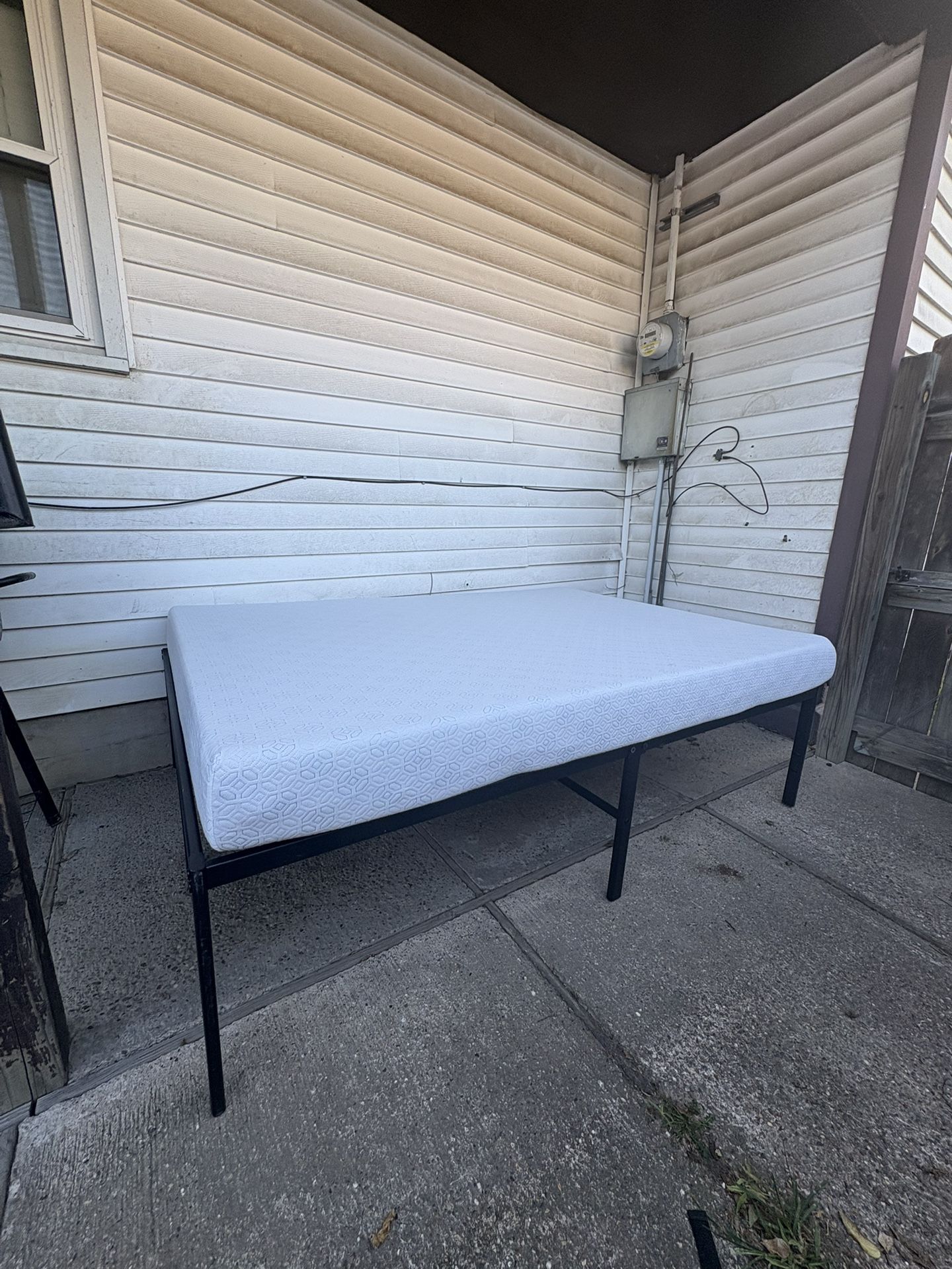 Full Size Mattress And Platform Bed Frame