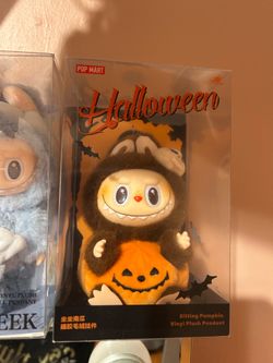 Halloween labubu