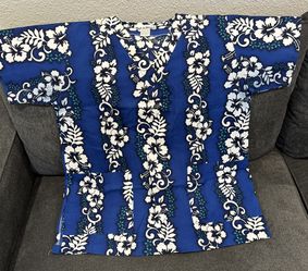 Hawaiian Print Scrub Top- Size Small