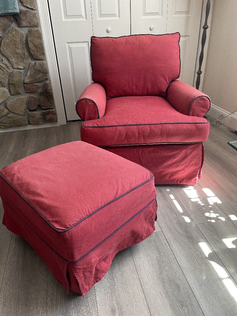 Swivel/Rocking Chair
