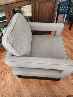 Grey acent chair