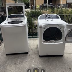  Whirlpool Washer And Gas Dryer 