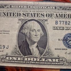 Silver certificate Dollar bills
