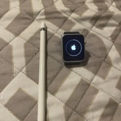 Apple Watch And Apple Pen 