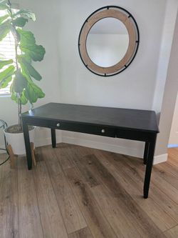 Desk - black