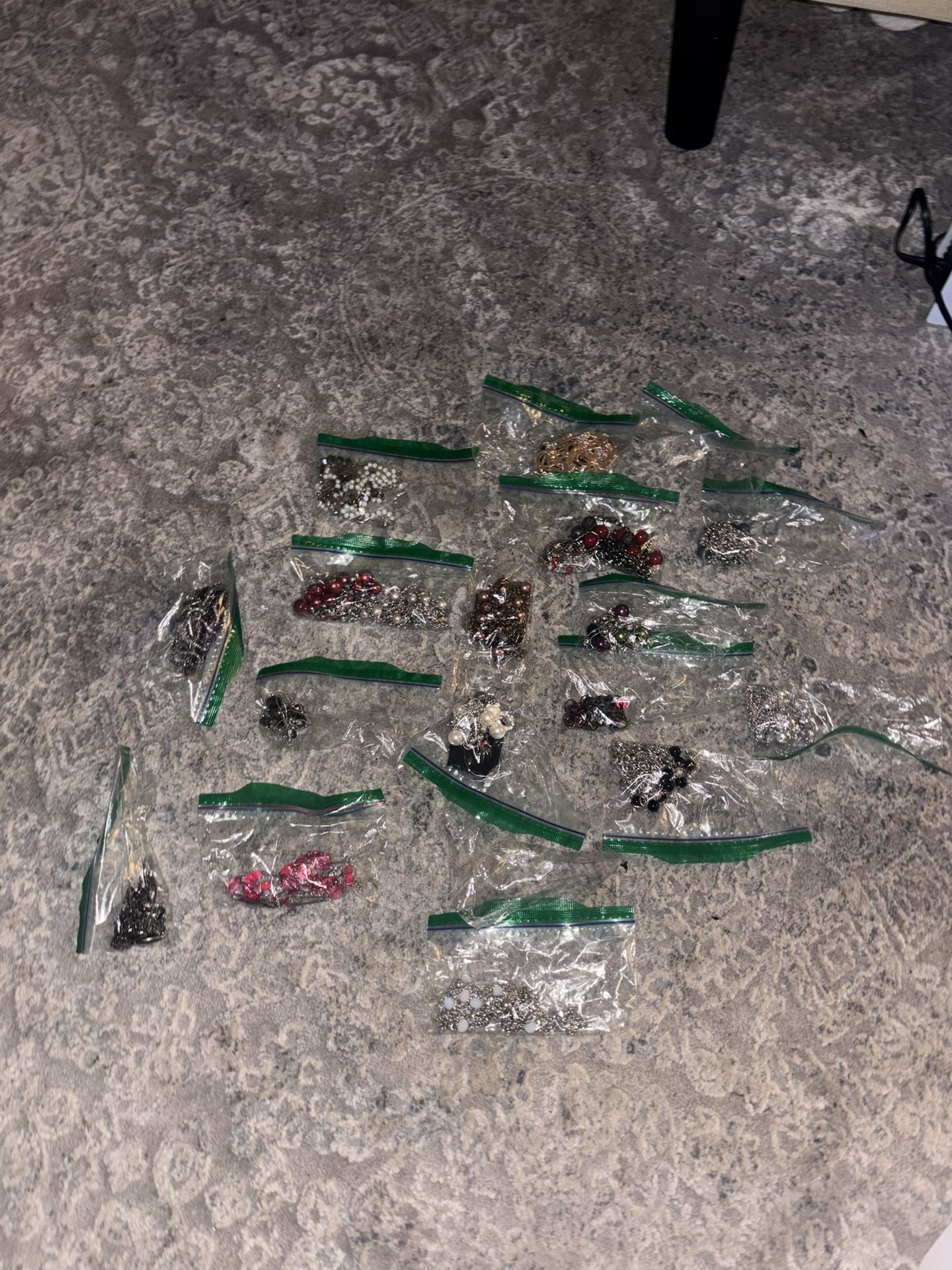 Jewlery (Necklaces, Earrings)