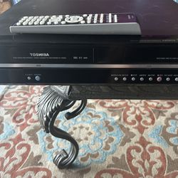 Hi -Fi VCR & DVD Video Recorder. 