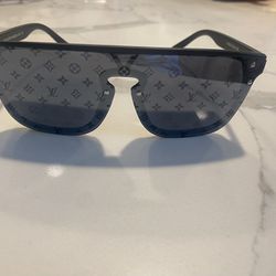 LV sunglasses 