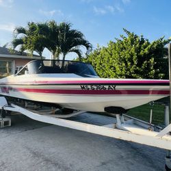Newly Completely Restored 1992 Magenta And White Malibu Flightcraft Boat / 240 Horsepower 1992 Mercury Outboard Motor With Only 30 Hours On The Engine
