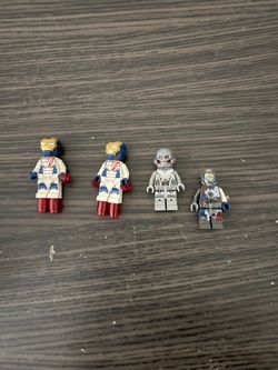 Ultron and Iron legion Lego minifigures