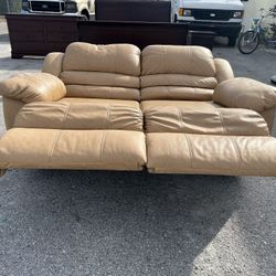 Reclining Sofa