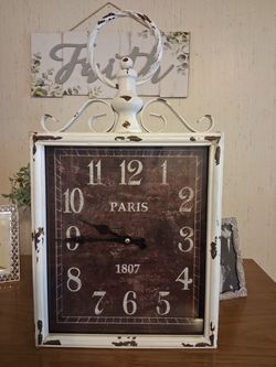 Paris 1807 Vintage-Style Decorative Wall Clock
