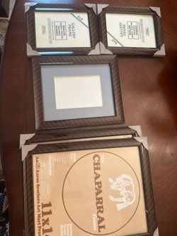 New pic frames each $5 $10 $15