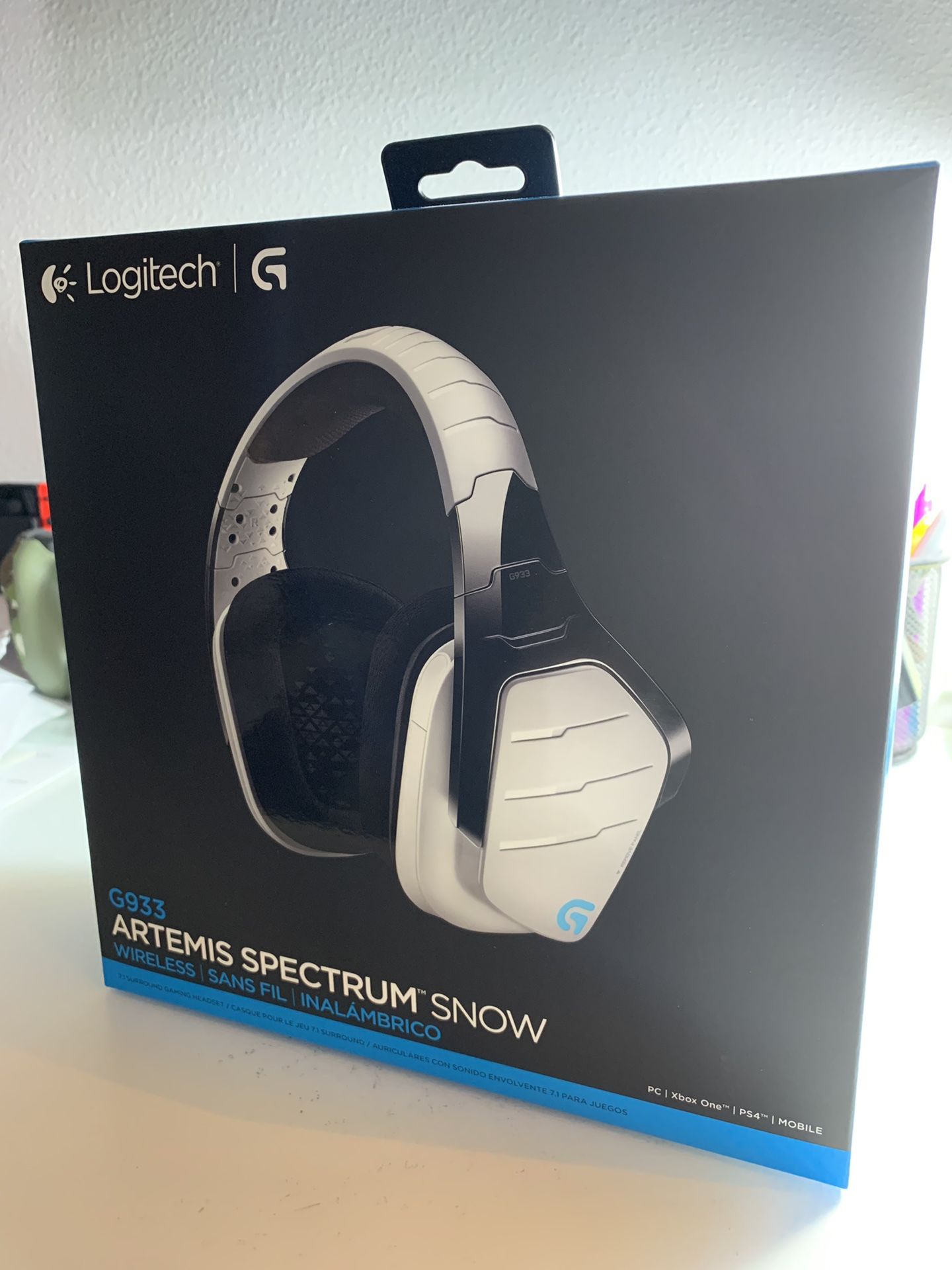 SEALED Logitech G933 Artemis Spectrum Snow Gaming Headset