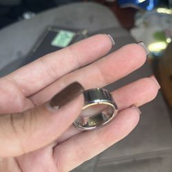 Men’s Wedding Band