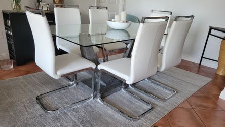 Glass Dining Room Table set for 6