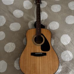 Yamaha Guitar