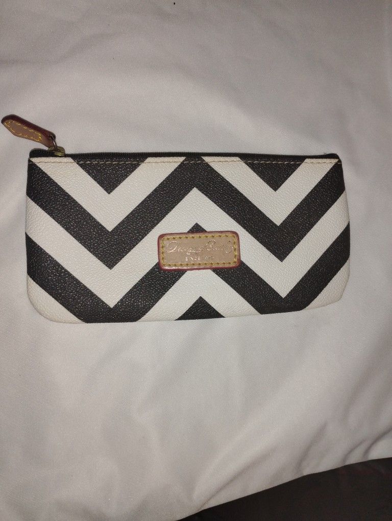 Dooney And Bourke Chevron Zip Bag 