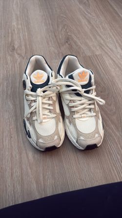 Woman’s shoes