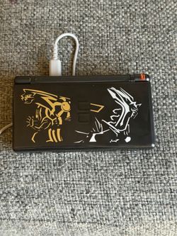 Nintendo ds lite Pokémon dialga and palkia edition console w/charger& stylus