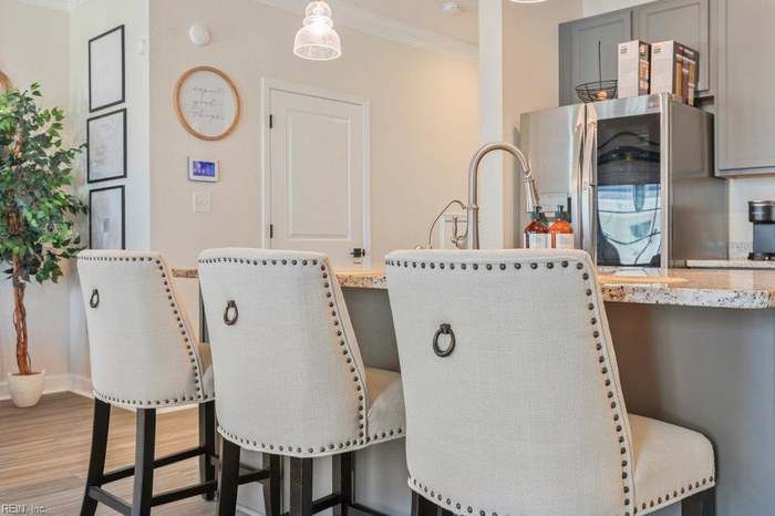 Elegant Upholstered Bar Stools – Set of 3