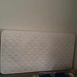 Move Out Sale Twin Mattress For Sale Used Like New