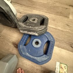 🏋️‍♂️ Full Home Gym Set – Barbell, Dumbbells, Plates & Ab Roller (Great Condition!)