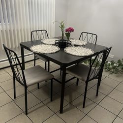 Dining Table Set