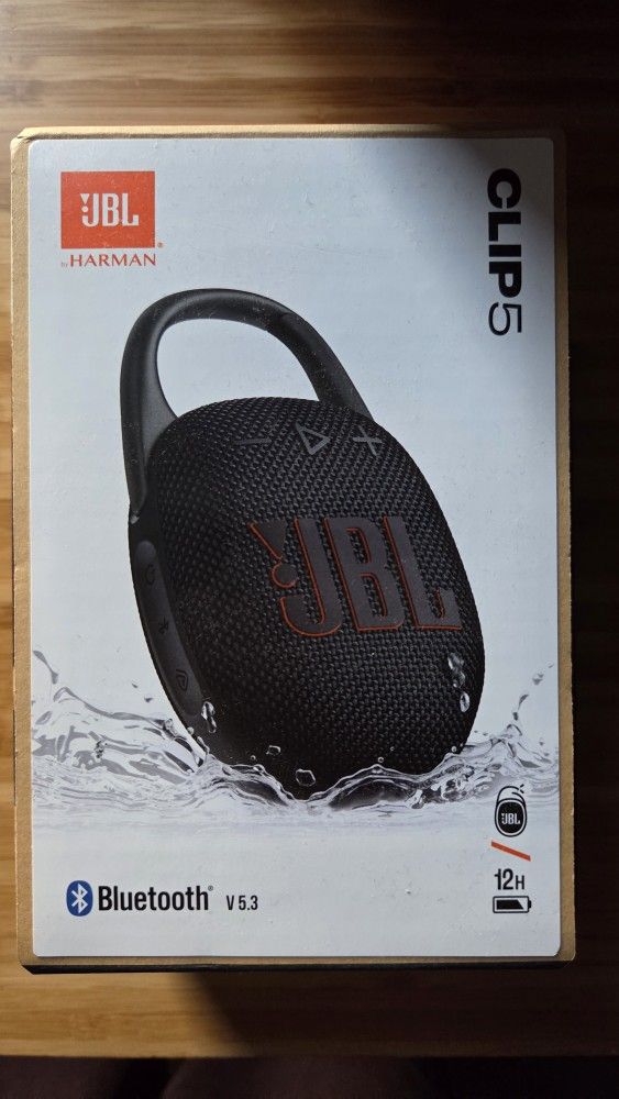 JBL CLIP 5 Bluetooth Speaker
