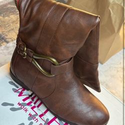 Brown Boots 