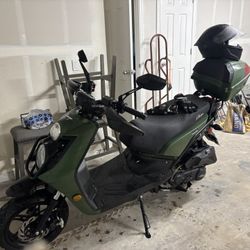 2022 150cc Motorcycle Vespa