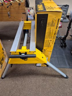 NEW Out Of Box Dewalt Universal Rolling Table Saw Stand DW7440RS