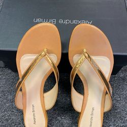 Brand New Alexandre Birman Flat Sandals Women Size 7.5 Sold At Neiman Marcus