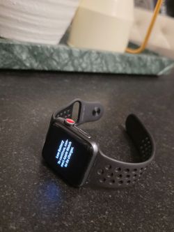 Apple Watch Series 3 Ceramic Black 42mm Nike Band / Locked