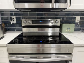 Samsung Electric Range $175obo One Of The Burners Doesn’t Work.