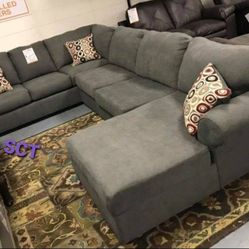 ‼️Jayceon Steel Sectional Oversized ‼️Brand New 