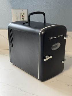 Frigidaire Mini Personal Fridge