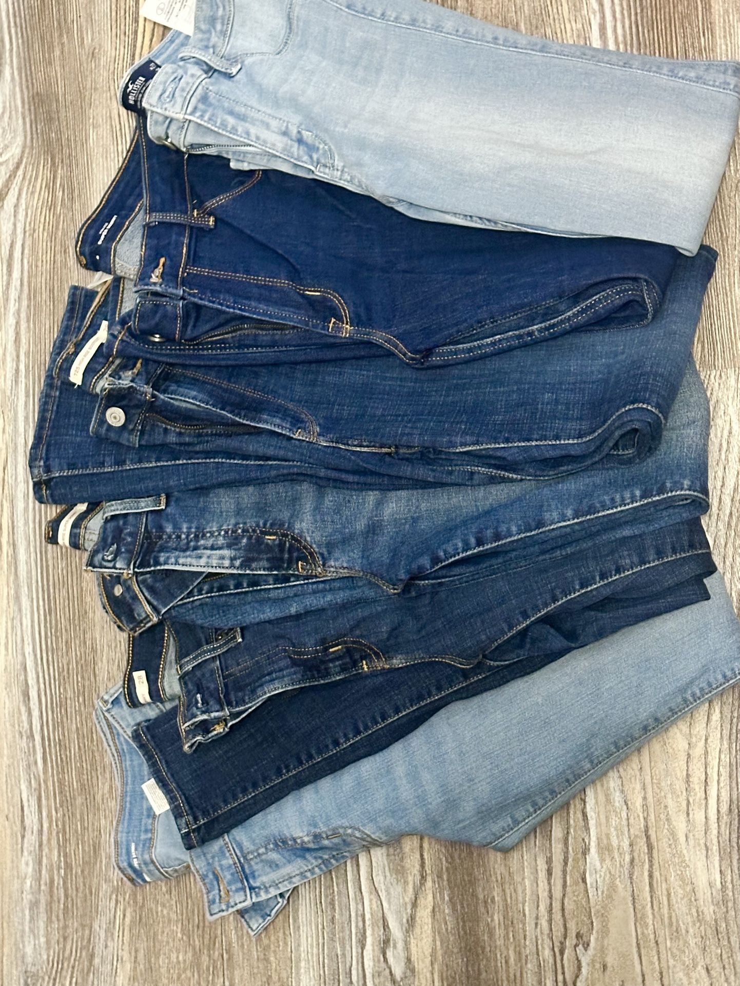 6 Pairs Of Jeans : Size 28/5