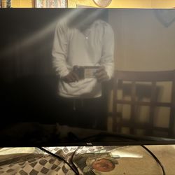 TCL TV 43”