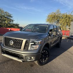 2017 Nissan Titan Pro 4X 