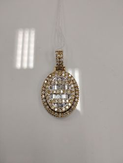 10k Gold Pendant 6.2g